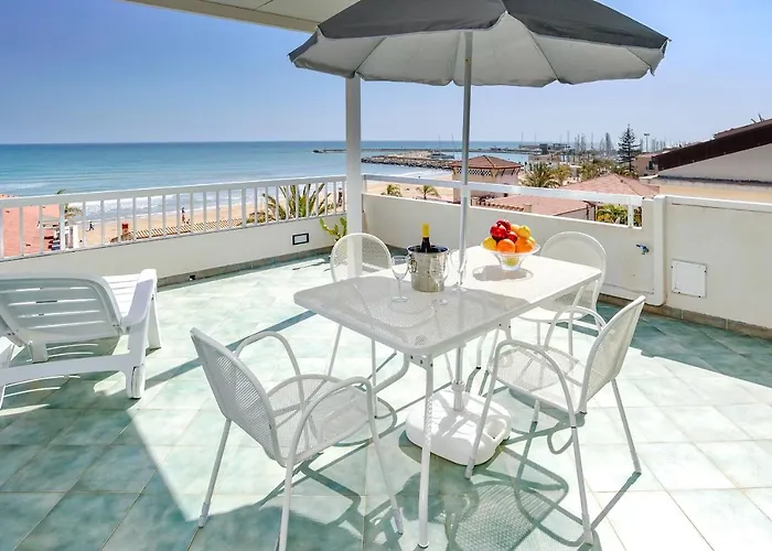 Archimede, Appartamento Con Vista In Centro A Marina Di Ragusa
